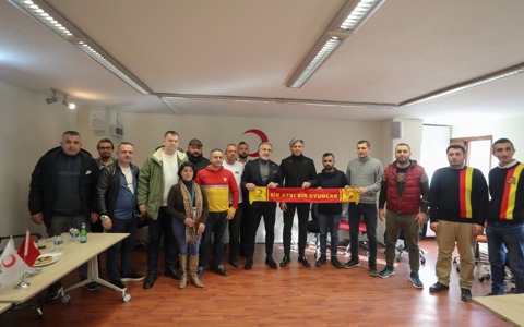 Bir Atkı Bir Oyuncak